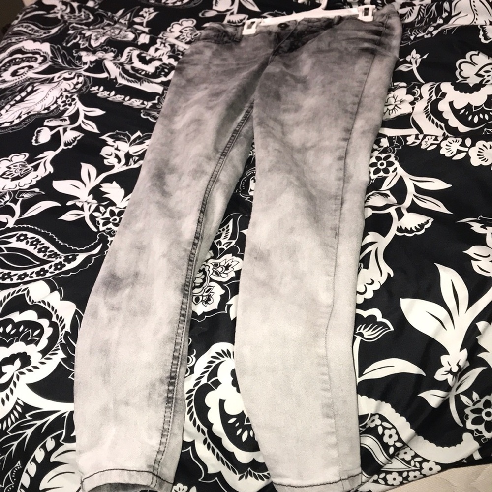 Women’s skinny jeans